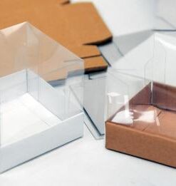 Κουτί χάρτινο με διαφάνεια 6,*5*6,5*6